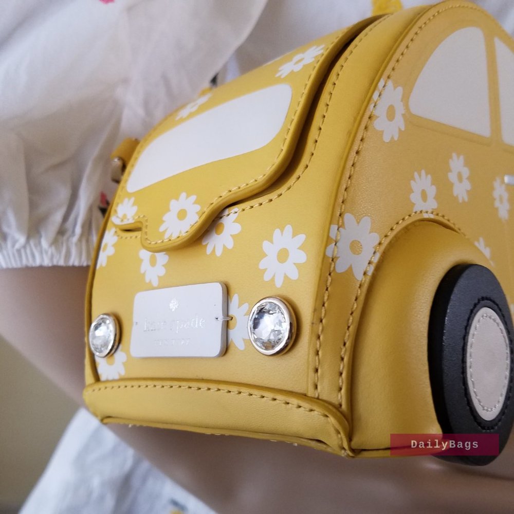 BEAUTIFUL BAG KATE SPADE BEEP BEEP BEETLE FLORAL WHITE YELLOW CAR CROSSBODY - Picture 11 of 12